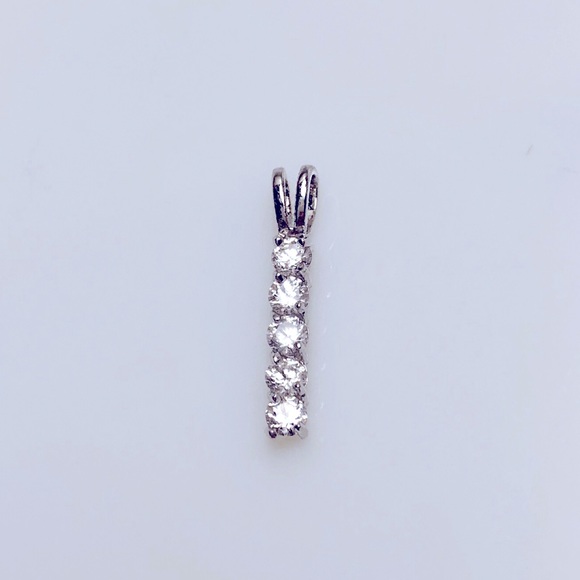 Small Sparkling cz pendant - Picture 1 of 1